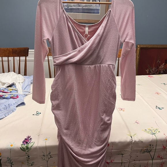 PinkBlush Pink Metallic Long Sleeve Wrap Maternity Photoshoot Gown/Dress - Picture 6 of 6